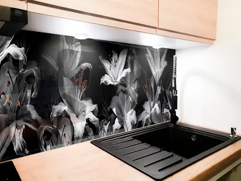 Panel szklany do kuchni kwiaty